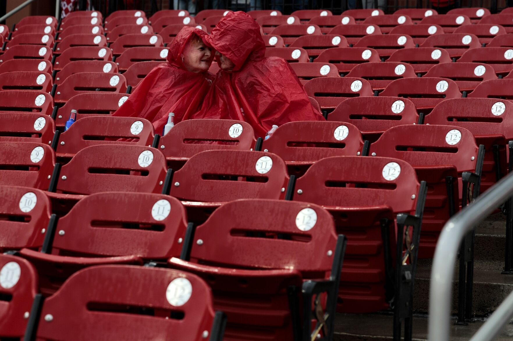 Fans rally for Cardinals' opening day